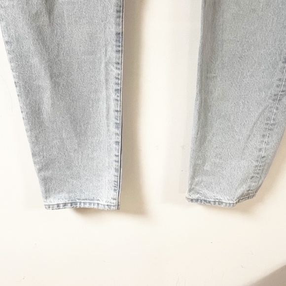 Levis 501 Straight Leg Light Wash Button Fly Jeans size 31 - Picture 2 of 9